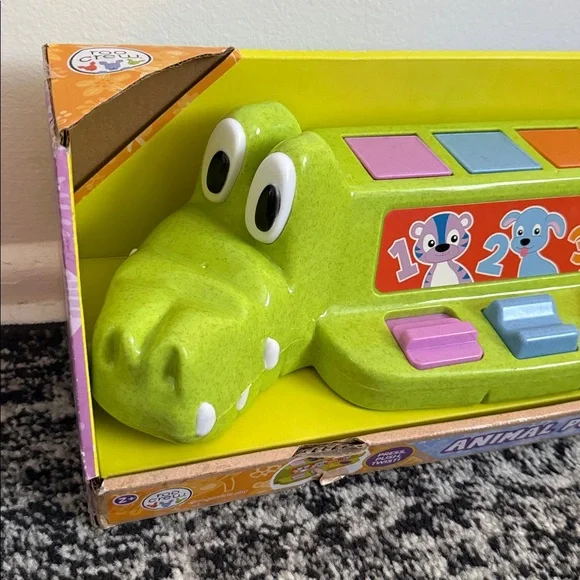 Roo Crew Crocodile Animal Pop-Up Toy - Picture 3 of 8